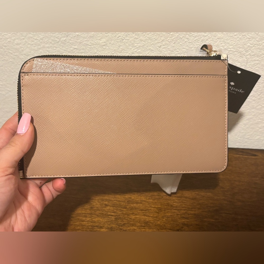 Kate Spade Cream and Black Clutch - Picture 6 of 9